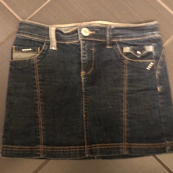 Dark jean skirt, Size 1 - Picture 2 of 6